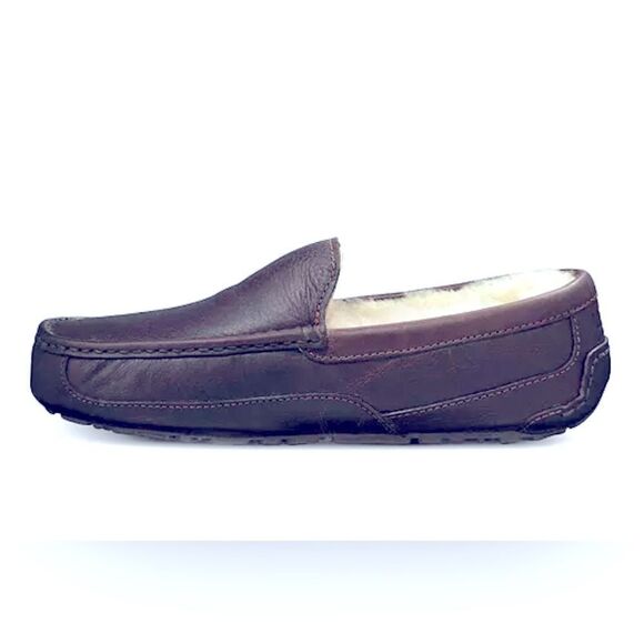 UGG Men's Ascot dark Brown Leather slippers! Pre-loved condition; Size - Picture 11 of 11
